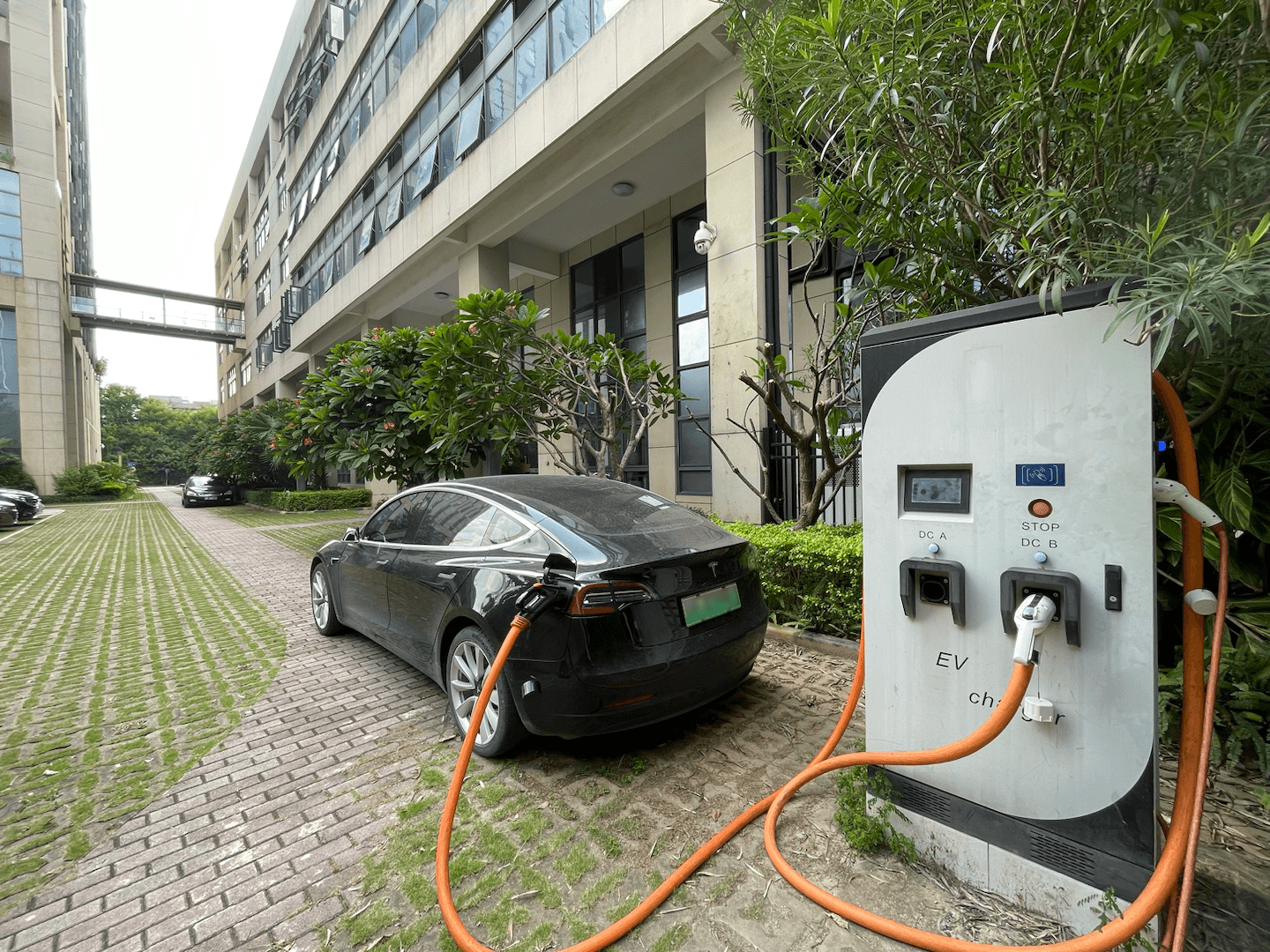 120kW DC charging infrastructure.png